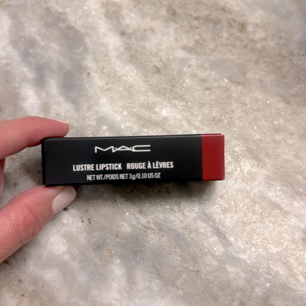 MAC lustre lipstick in Lady Bug